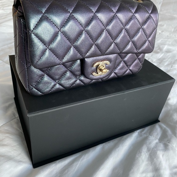 Chanel 22B Iridescent Black Rectangular Mini 🖤 - Picture 14 of 16